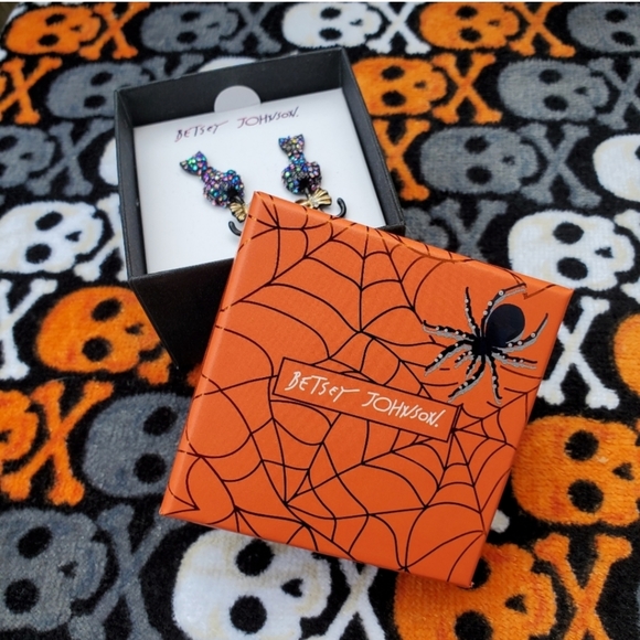 Betsey Johnson Pave Crystal Kitty Cat Earrings - Picture 8 of 10